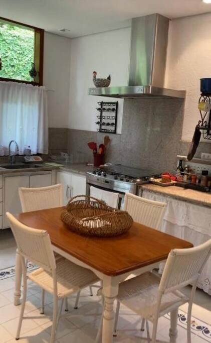 Casa Deliciosa Em Condo C/ Piscina Frente Ao Mar Sao Sebastiao  Kültér fotó